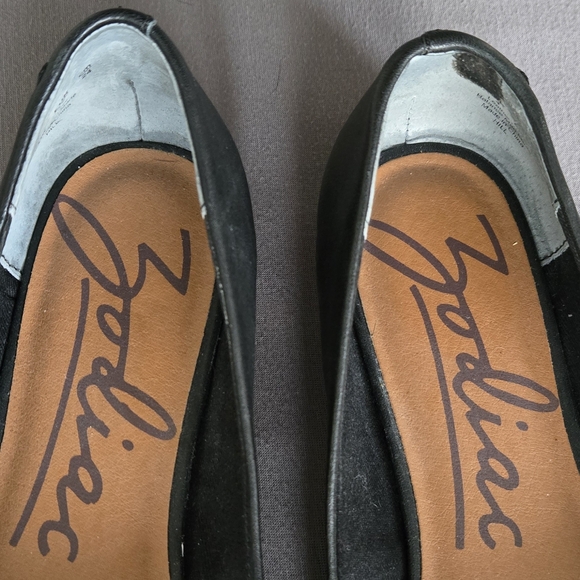 Black Flats, Size 7, Brand: Zodiac - Picture 5 of 5